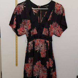 Forever 21 flora kimono style mini dress size s